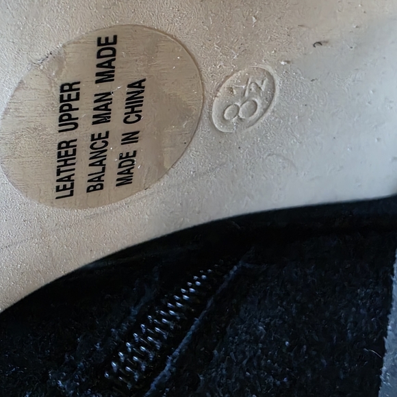 Seychelles Black Suede Knee-High Boots Size 8.5 Stacked Heel Side Zip Knit Cuff - Picture 13 of 14